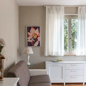 Apartment 2-bedroom Apt, With Balcony & Aircondition - 50 M From The, Marina di Pietrasanta
