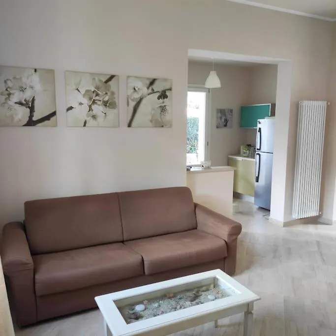 La Casa Di Lillo Villa Marina di Pietrasanta 0*,
